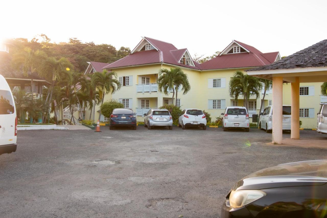 E 20 Mystic Ridge Ocho Rios Apartment Екстериор снимка